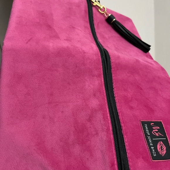 Makeup Junkie Pink Velour Bag - Picture 3 of 7